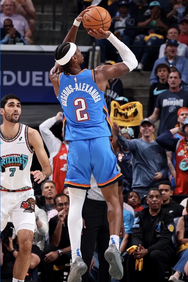 奇才绝地反击马刺，莫兰特完成帽子戏法