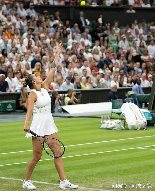 包含美国网球队强势日本网球队，克耶高斯关键制胜的词条