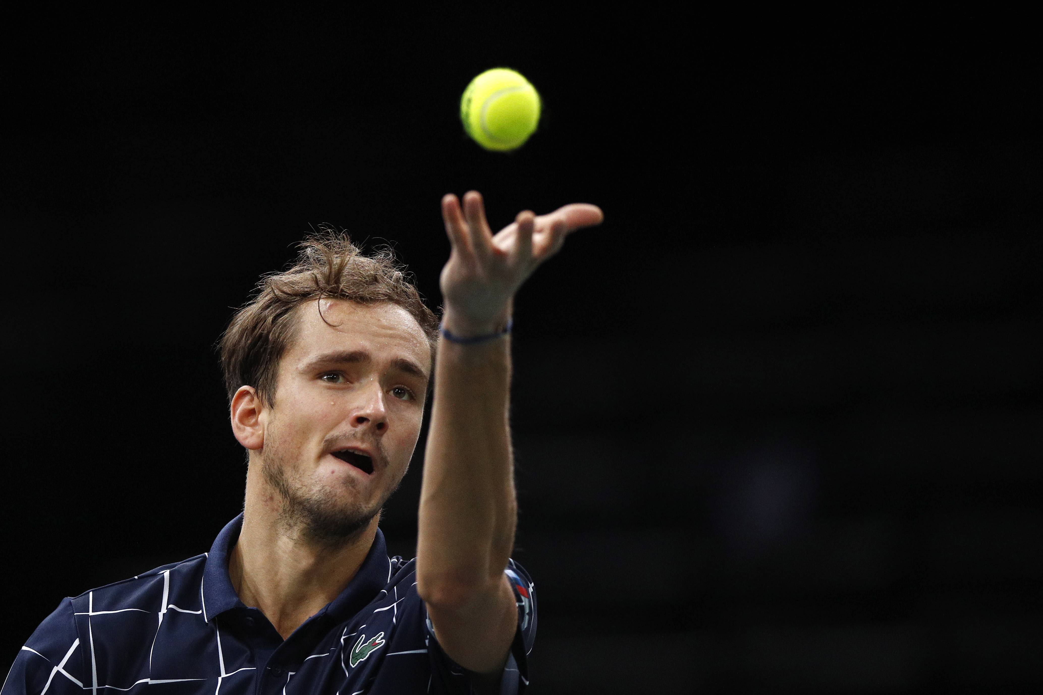 开云体育平台APP-世界网球队爆冷意大利网球队，梅德韦杰夫爆发神勇